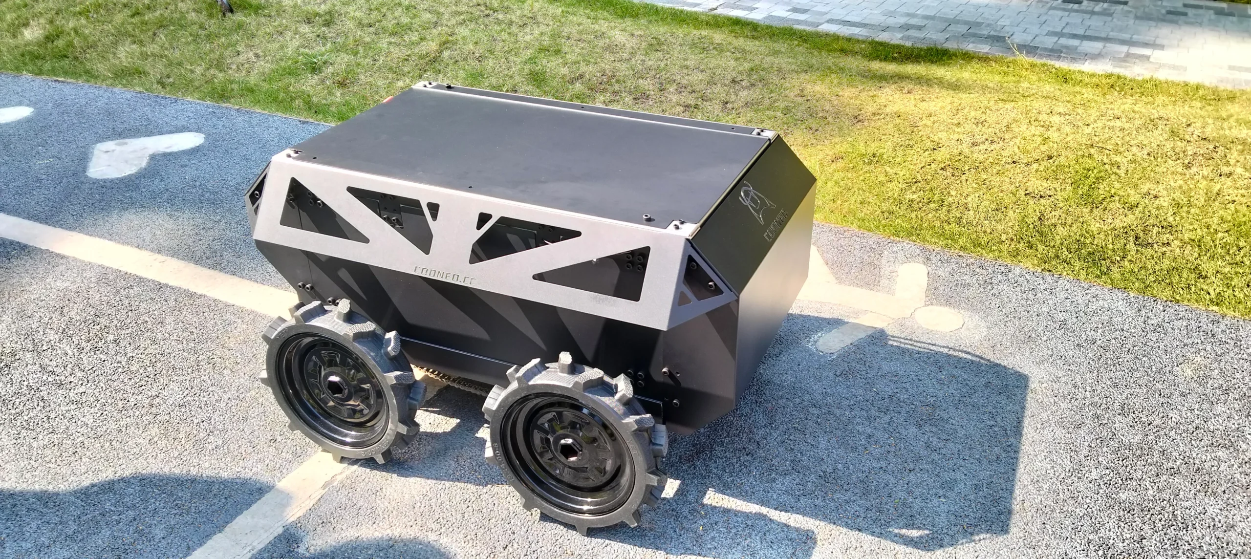 Front view of the RoboOX